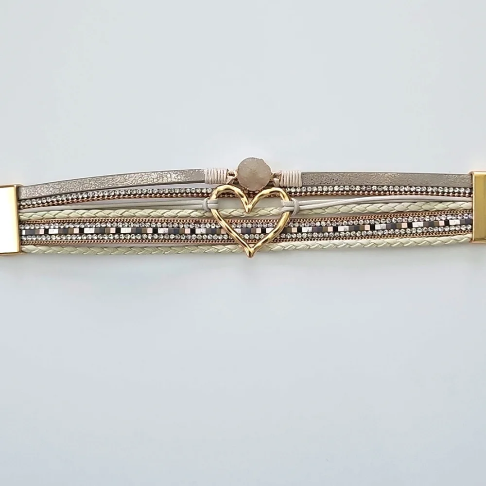 NWT Beige Bohemian Heart Rhinestone Magnetic Buckle Bracelet